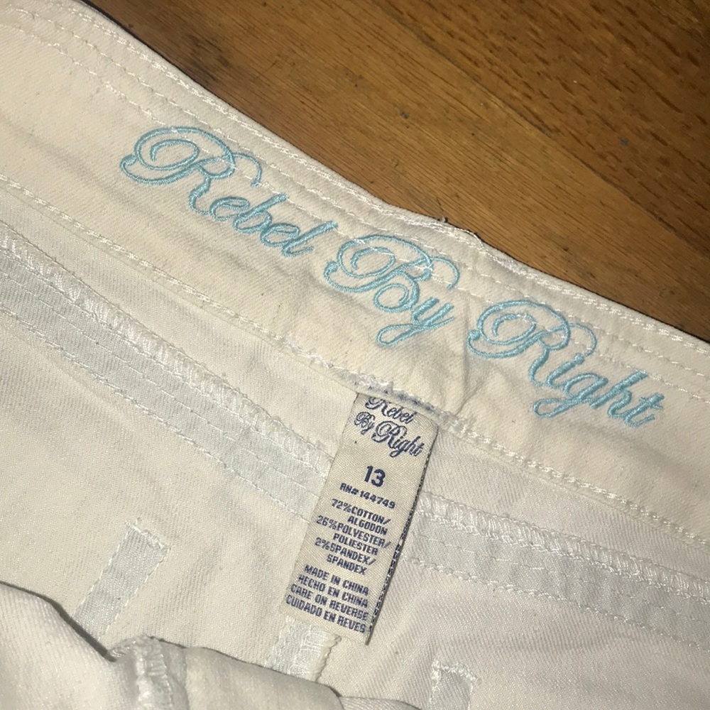 Off-White Ripped Shorts - Picture 4 of 4